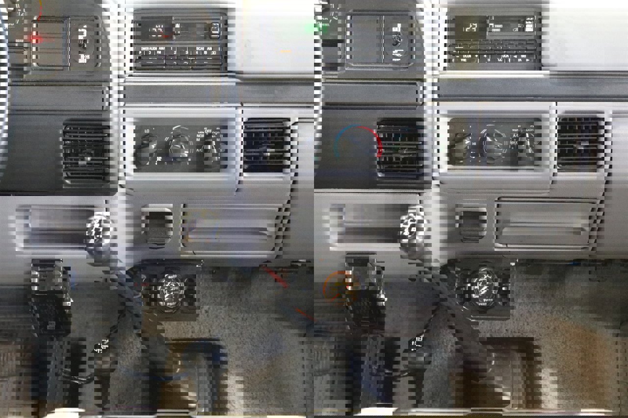 Used 1997 Ford F250 XLT image 85