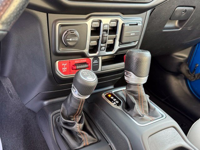Used 2020 Jeep Gladiator Mojave AWD/4WD image 24