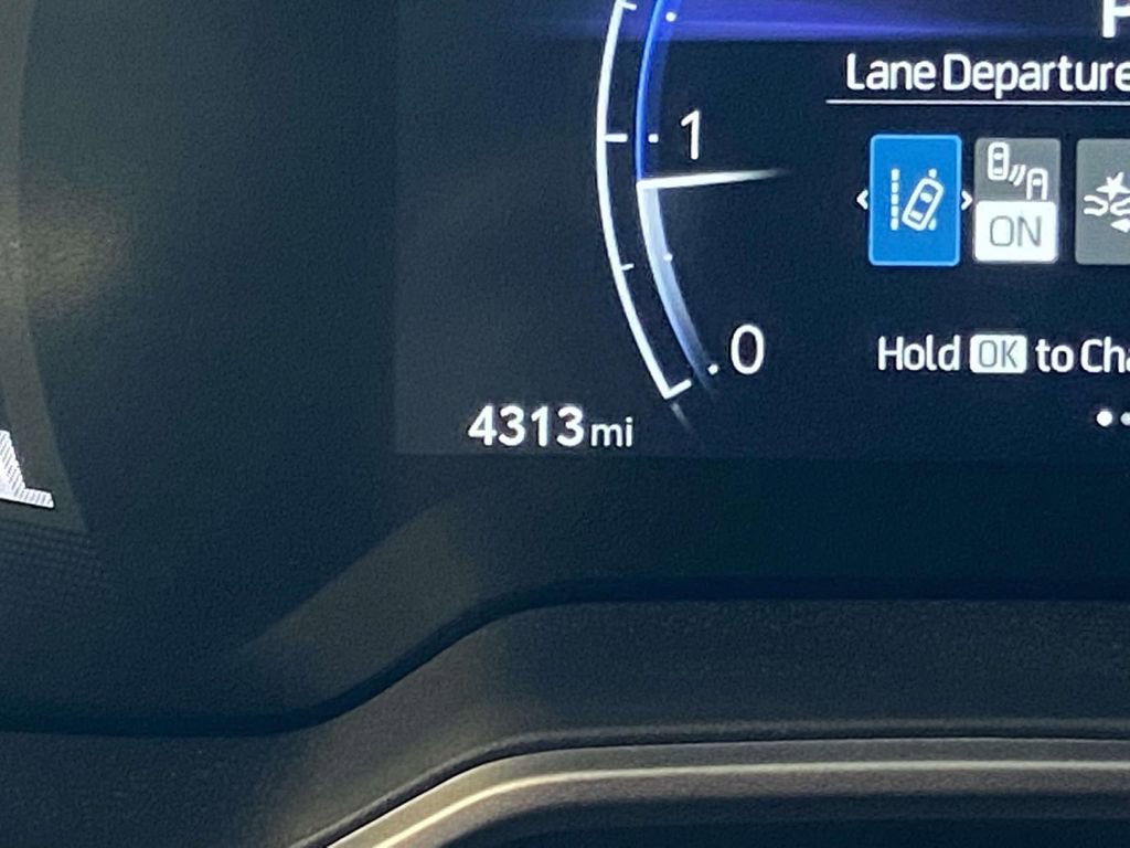 Used 2025 Toyota Corolla XSE image 28