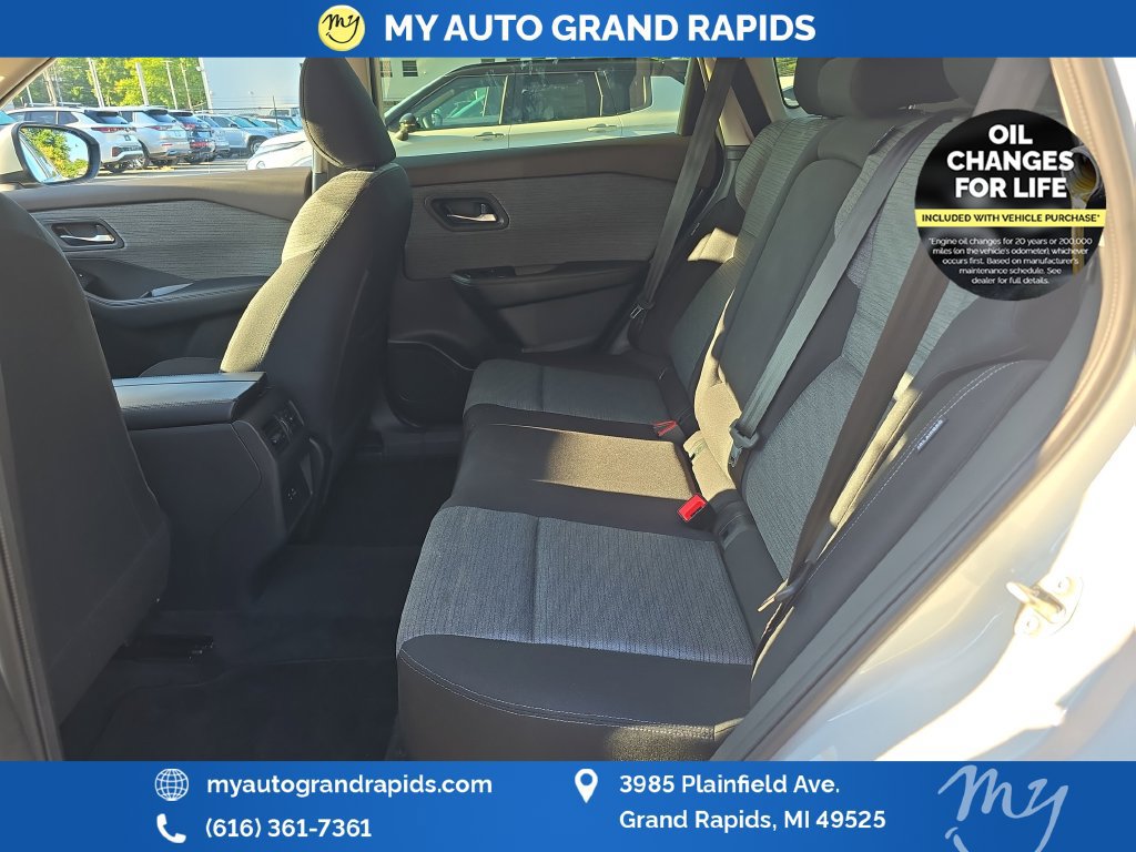 Used 2023 Nissan Rogue SV AWD/4WD image 26