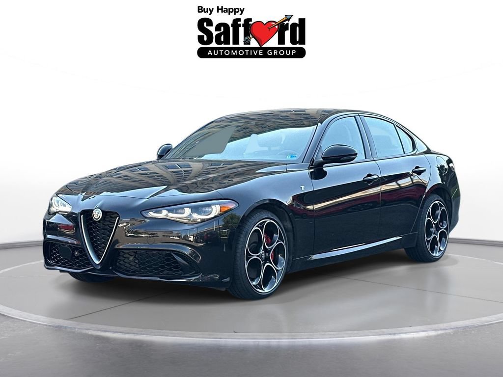 Used 2024 Alfa Romeo Giulia Ti AWD/4WD image 1