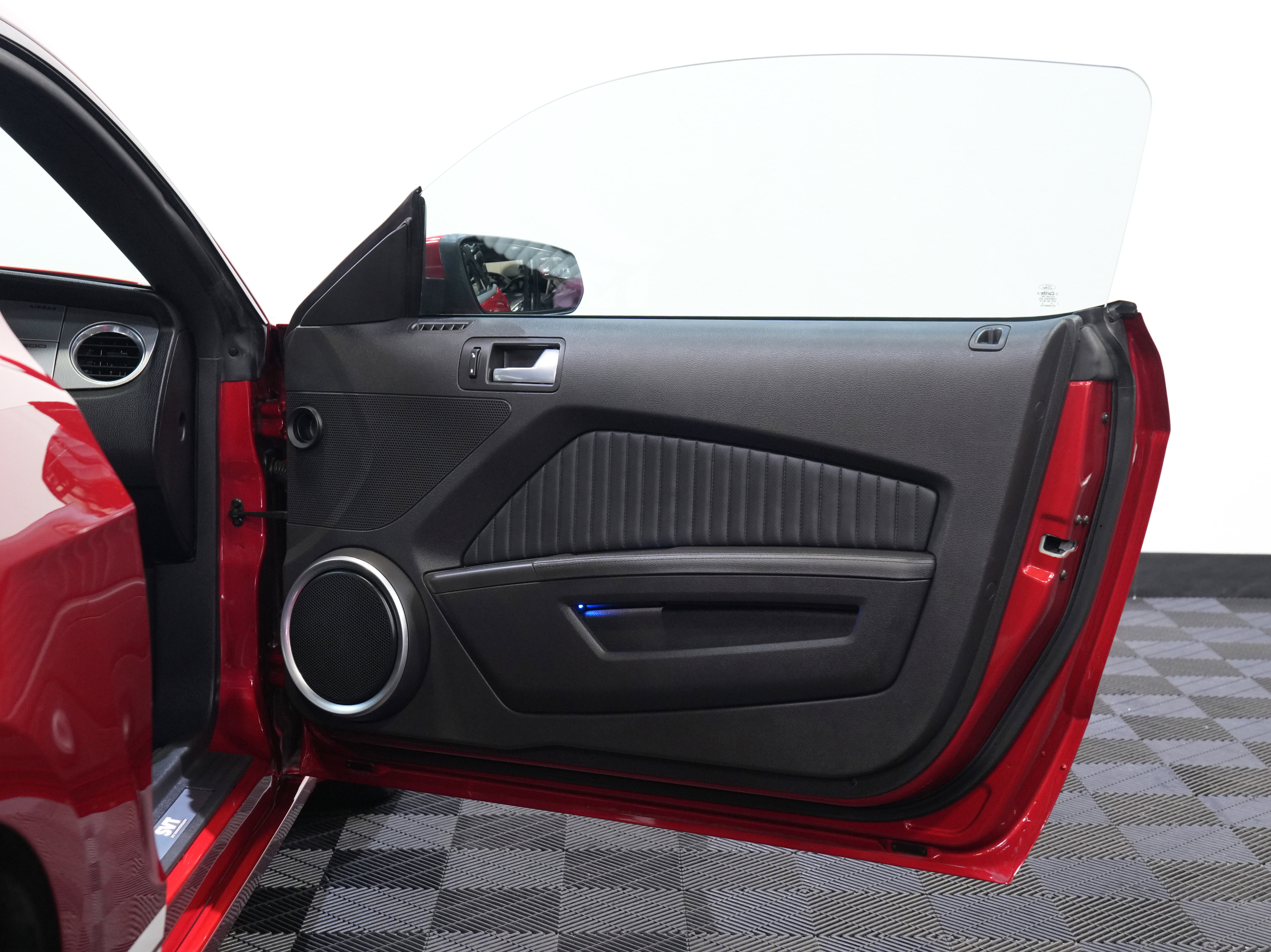 Used 2013 Ford Mustang Shelby GT500 w/ Electronics Pkg image 24