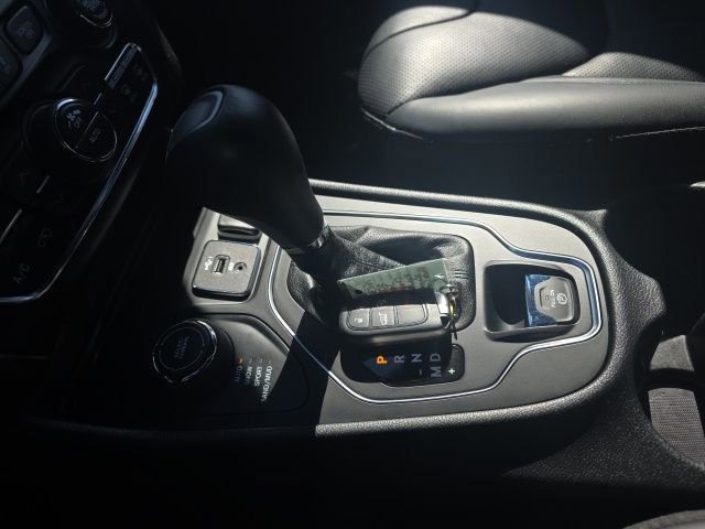 Used 2020 Jeep Cherokee High Altitude image 23