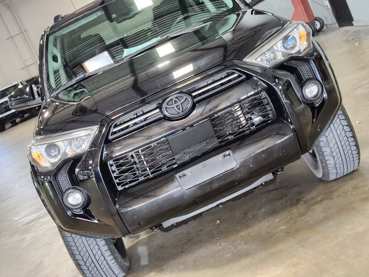 Used 2022 Toyota 4Runner SR5 RWD image 12