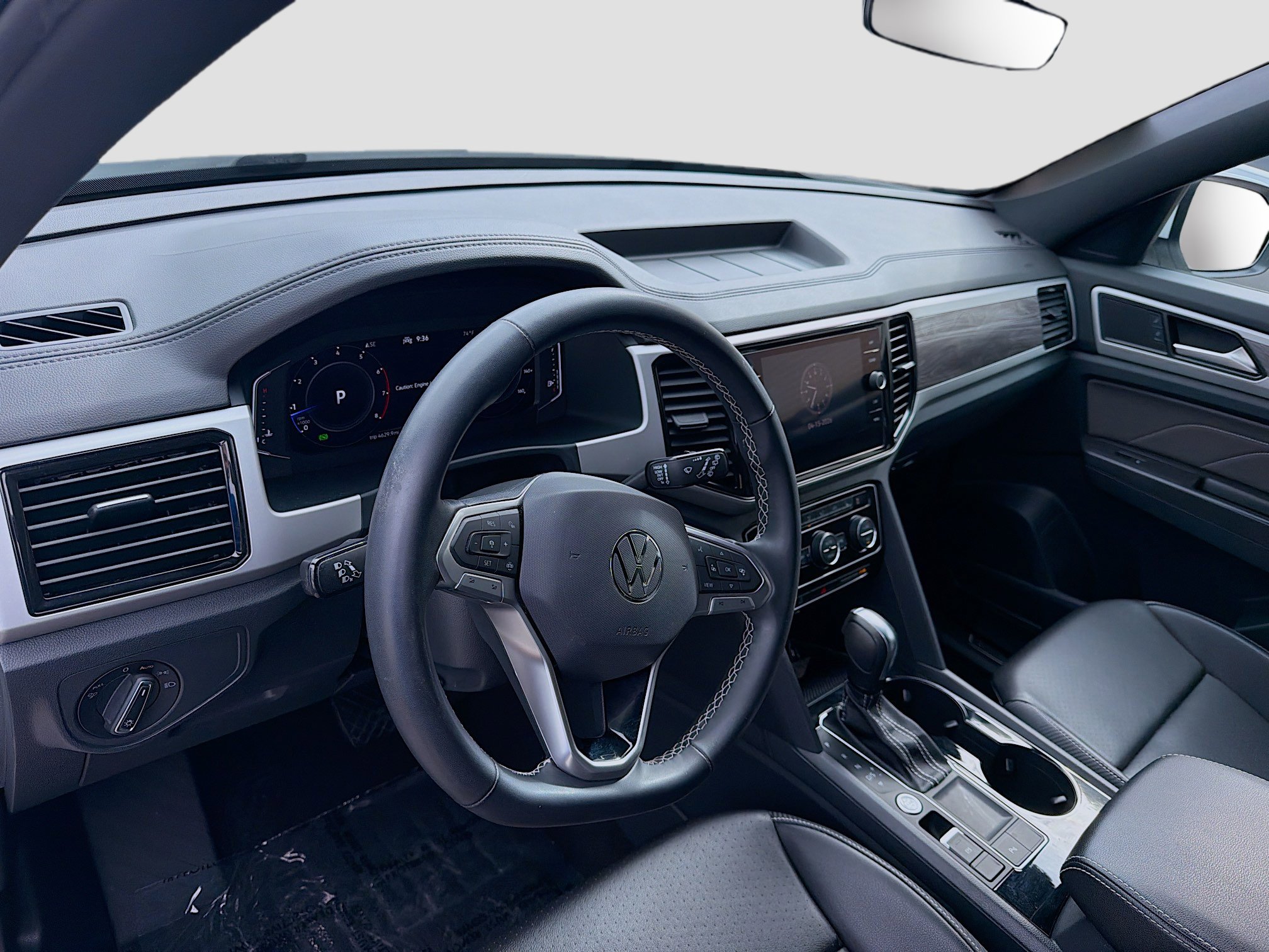 Certified 2022 Volkswagen Atlas Cross Sport SE image 9
