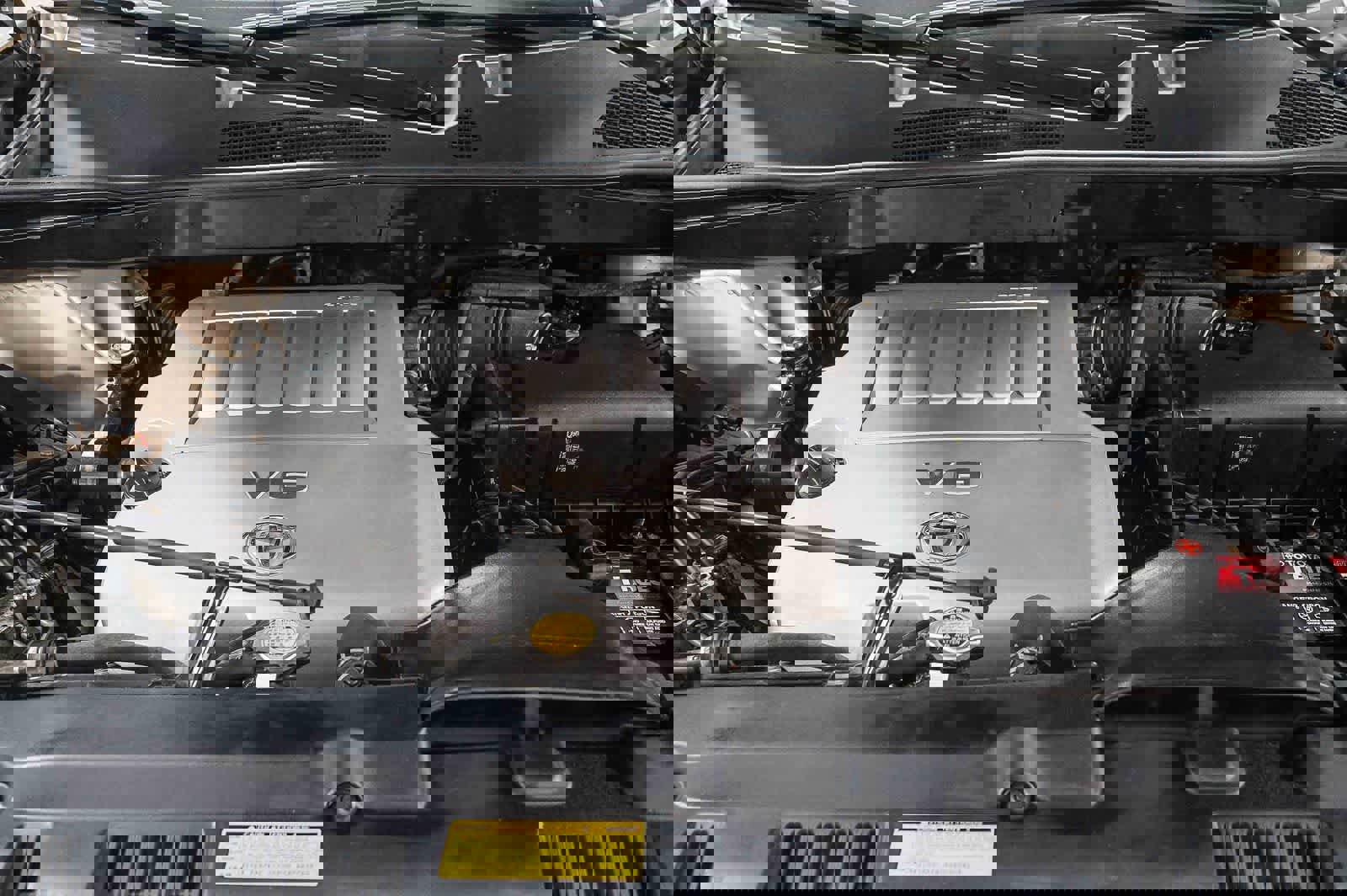 Used 2013 Toyota Highlander SE image 28