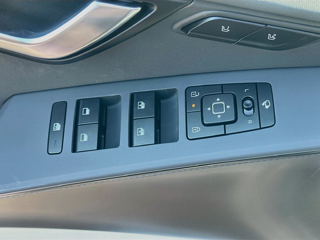 New 2027 Kia Niro FWD image 18