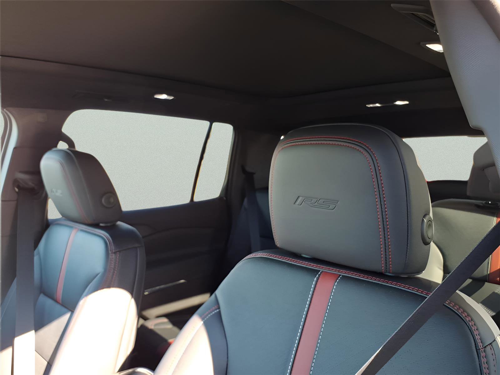 New 2026 Chevrolet Traverse RS w/ LPO, Floor Liner Package image 16