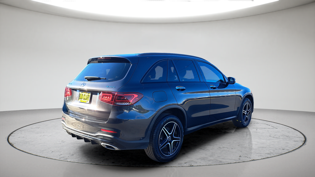 Used 2021 Mercedes-Benz GLC 300 4MATIC image 4