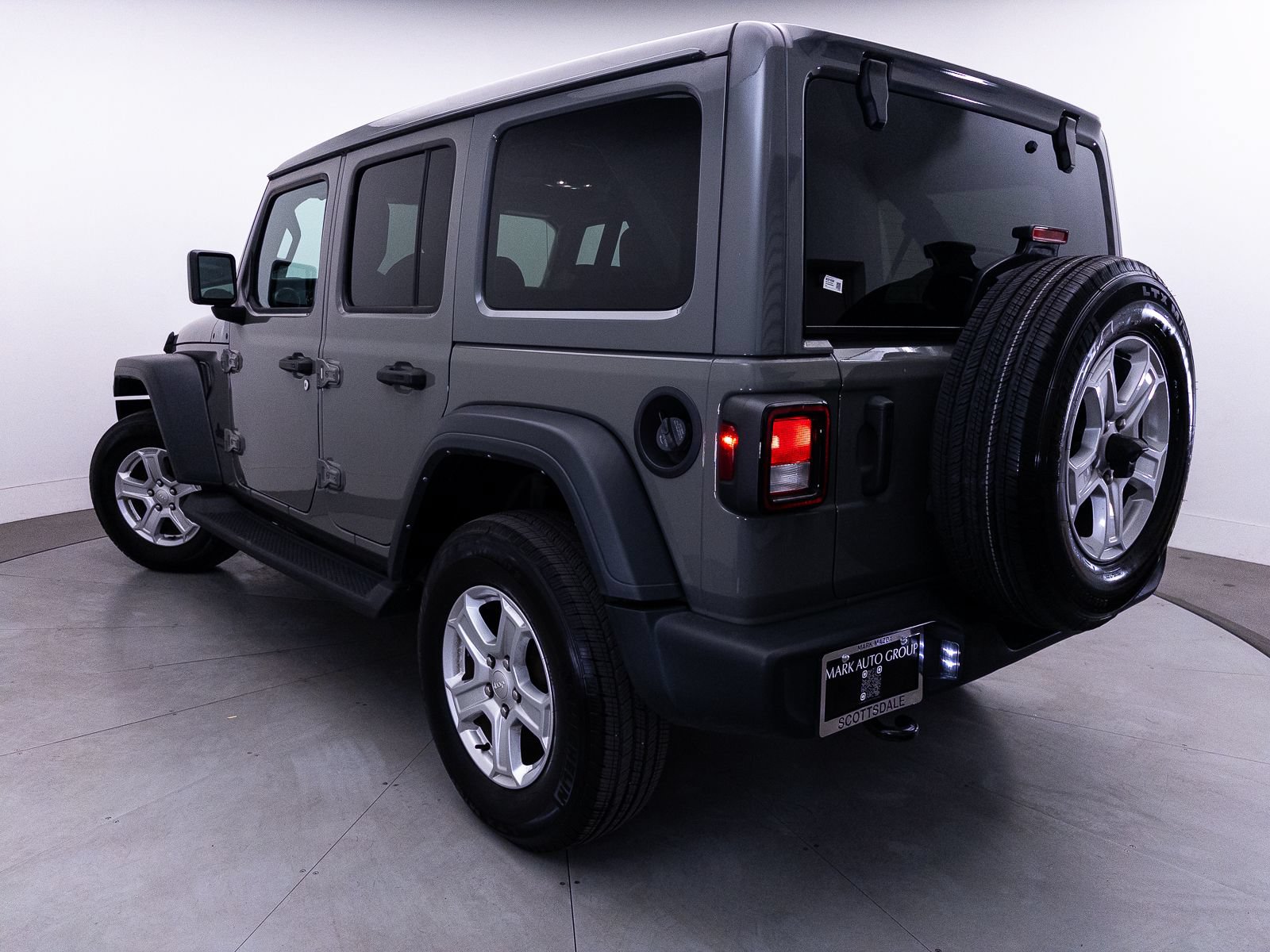 Used 2023 Jeep Wrangler Unlimited Sport w/ Sun And Sound Package AWD/4WD image 2