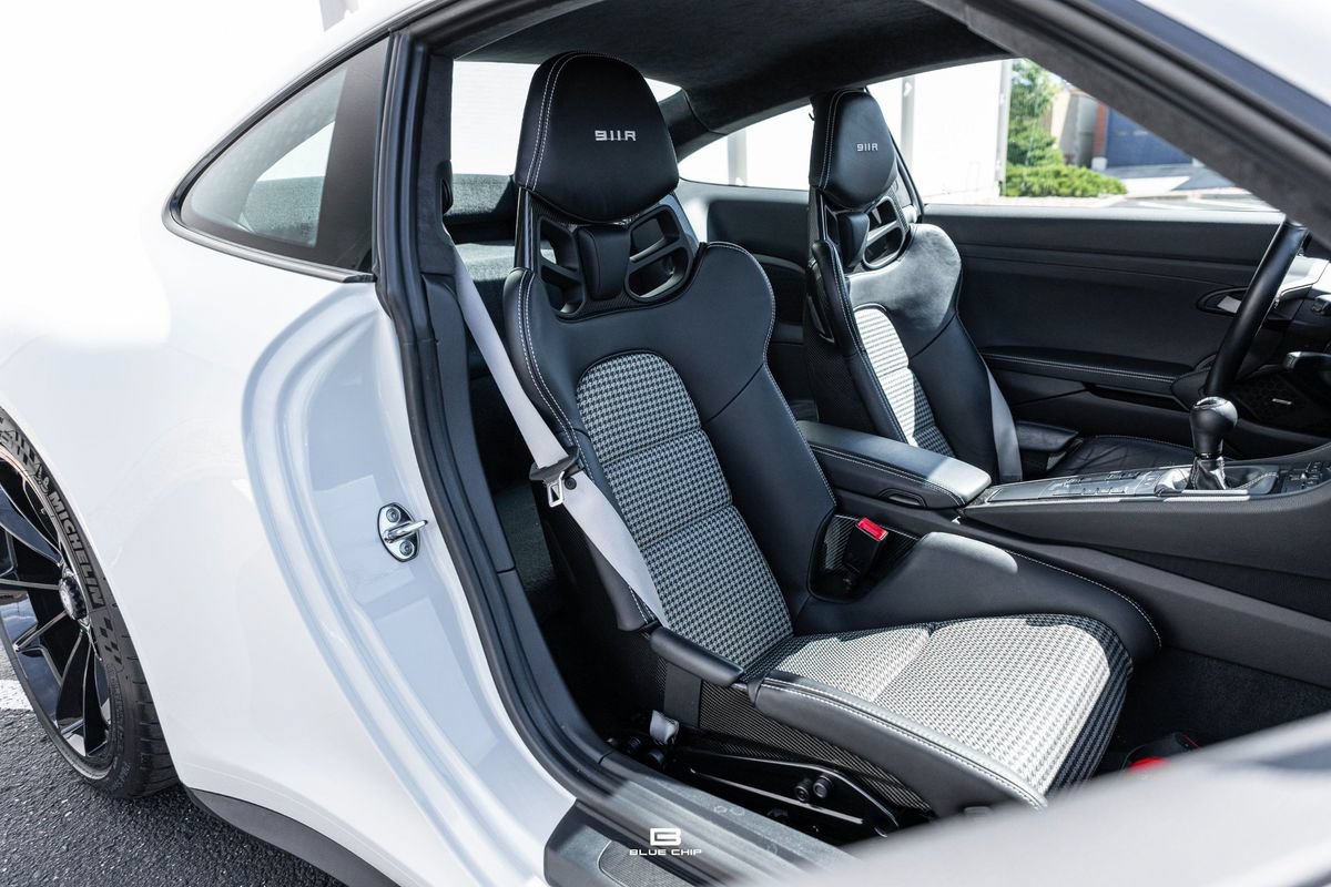 Used 2016 Porsche 911 R RWD image 31