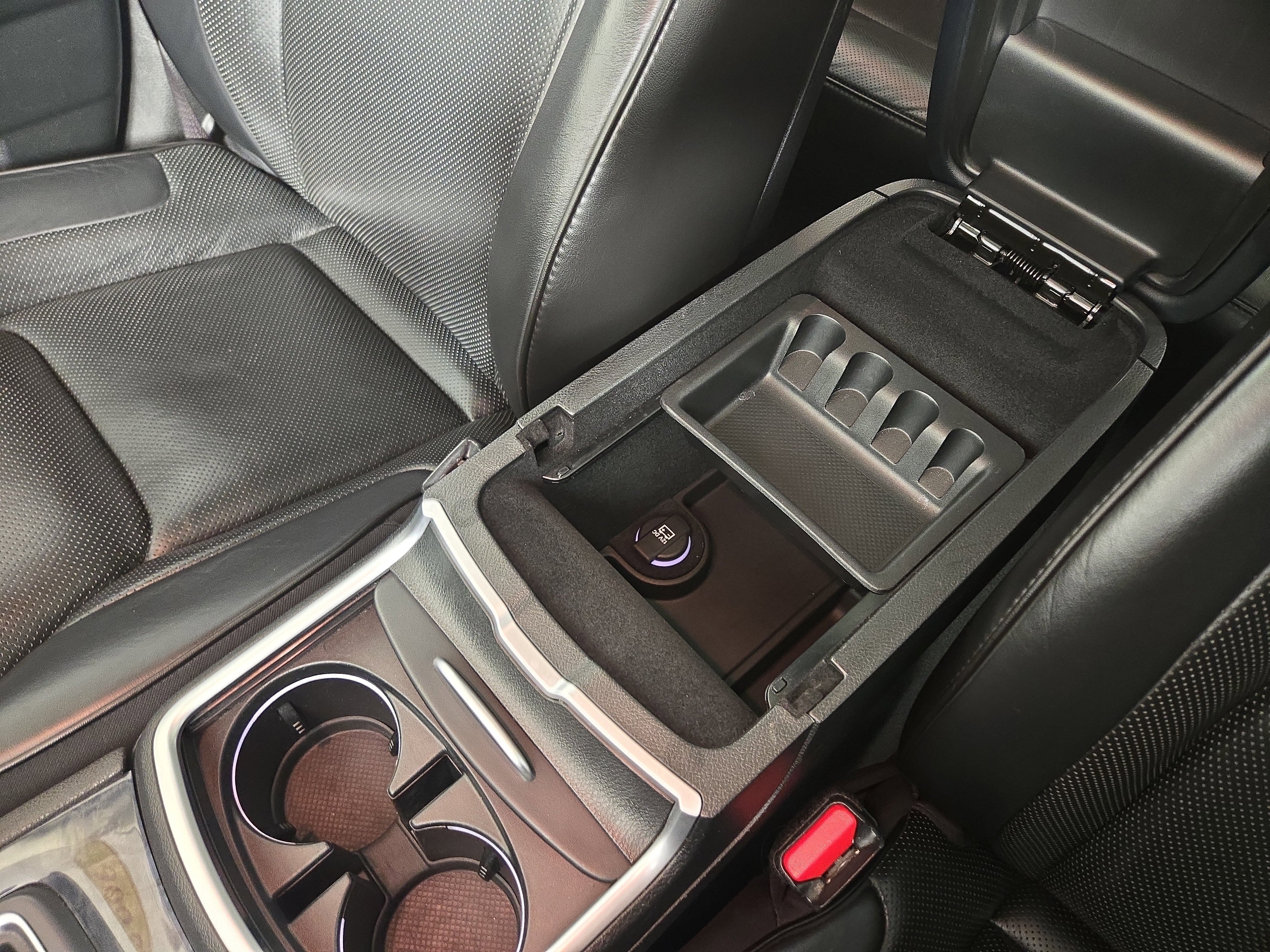 Used 2023 Chrysler 300 Touring L w/ Popular Equipment Group image 30