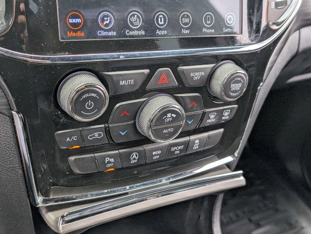 Certified 2021 Jeep Grand Cherokee Laredo X image 21