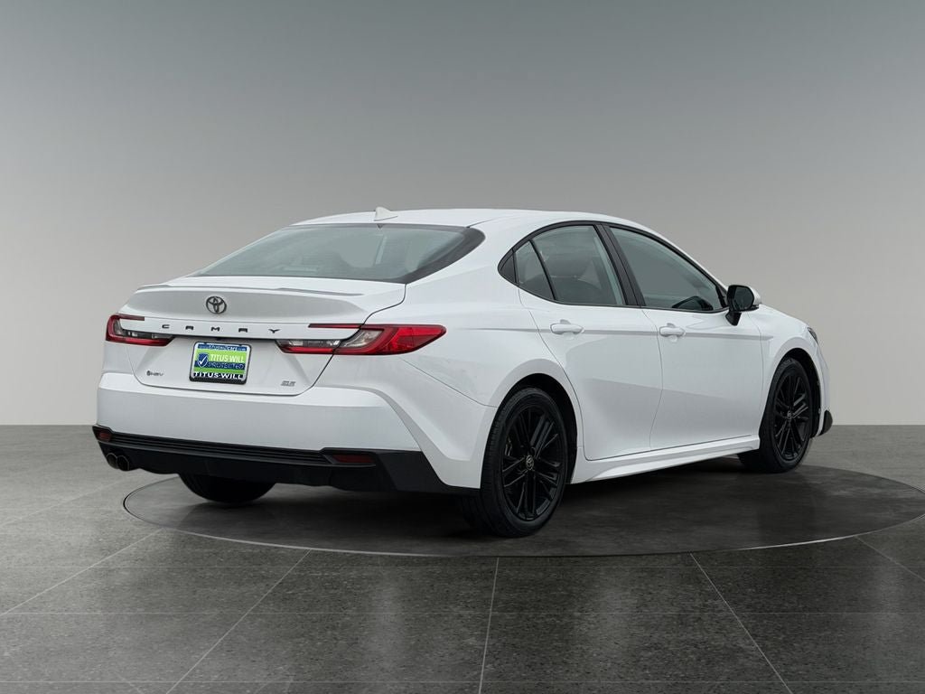 Used 2025 Toyota Camry SE FWD image 9