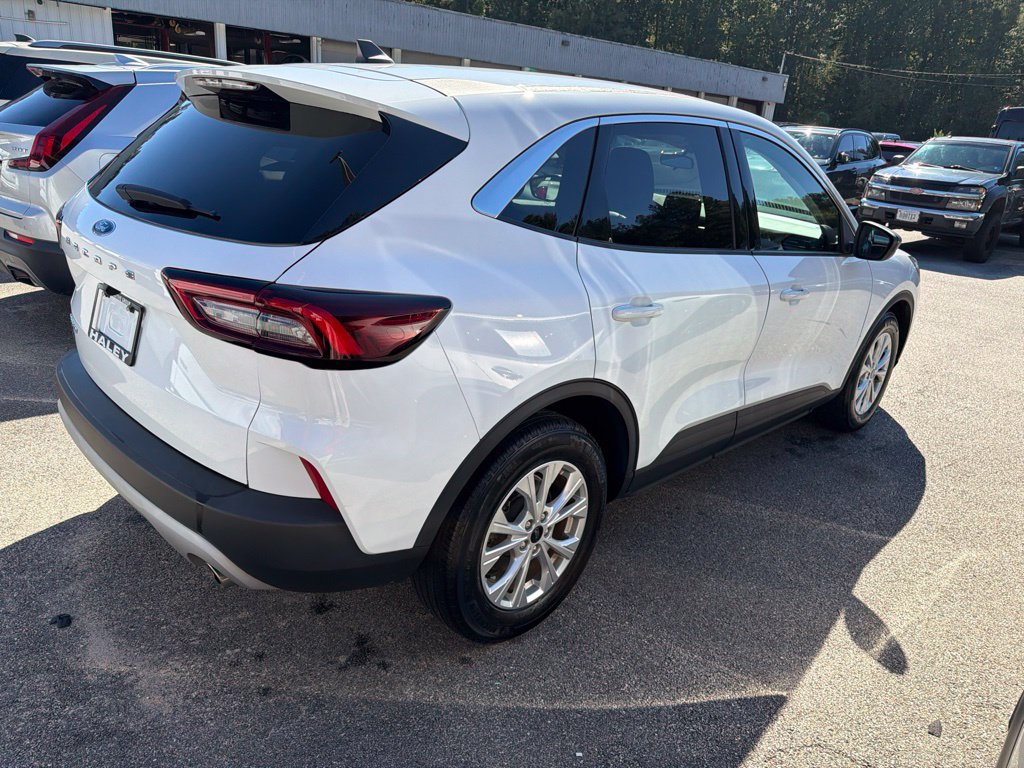 Used 2024 Ford Escape Active FWD image 2
