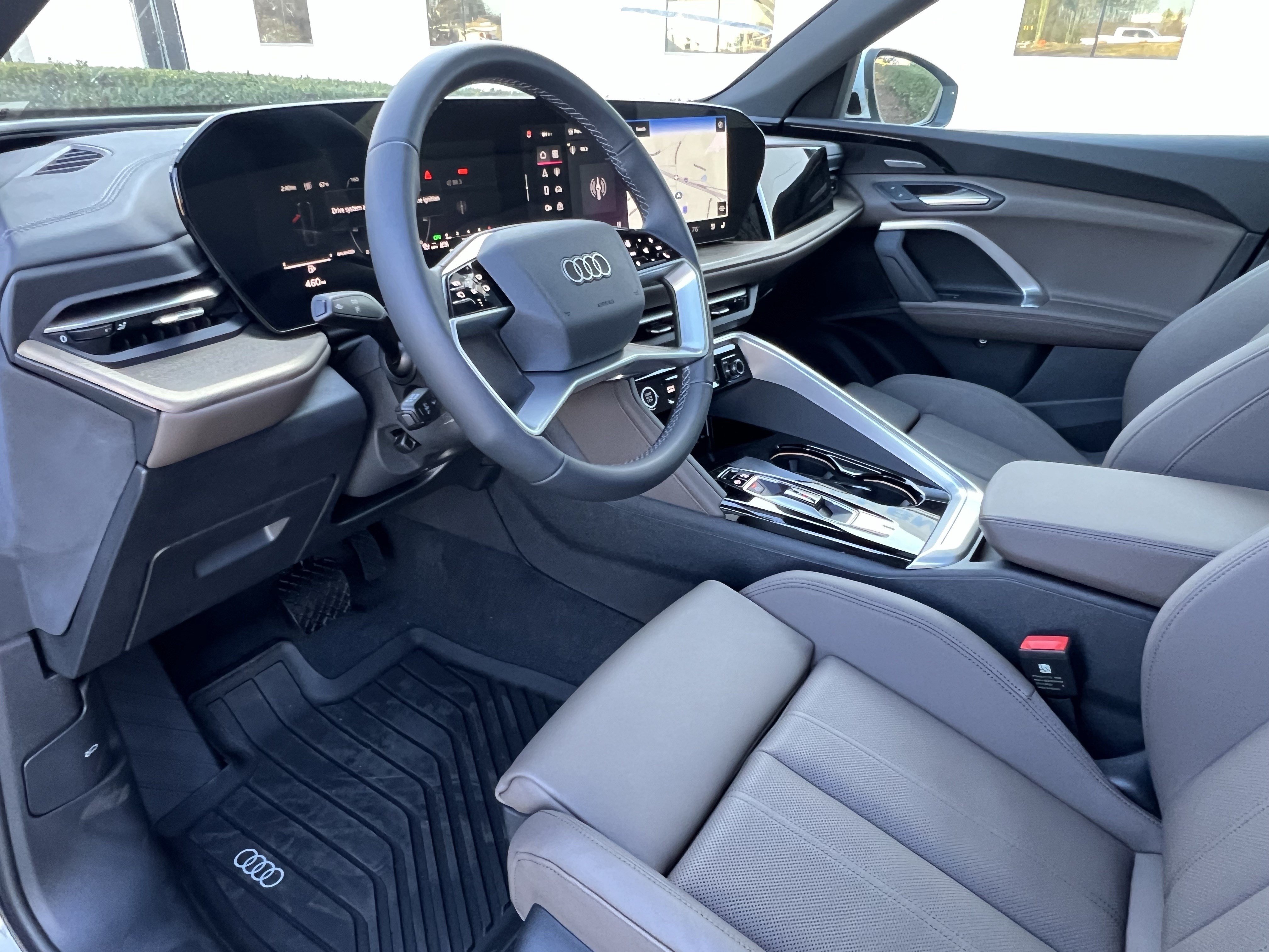 Used 2025 Audi Q5 Premium w/ Premium Plus AWD/4WD image 16