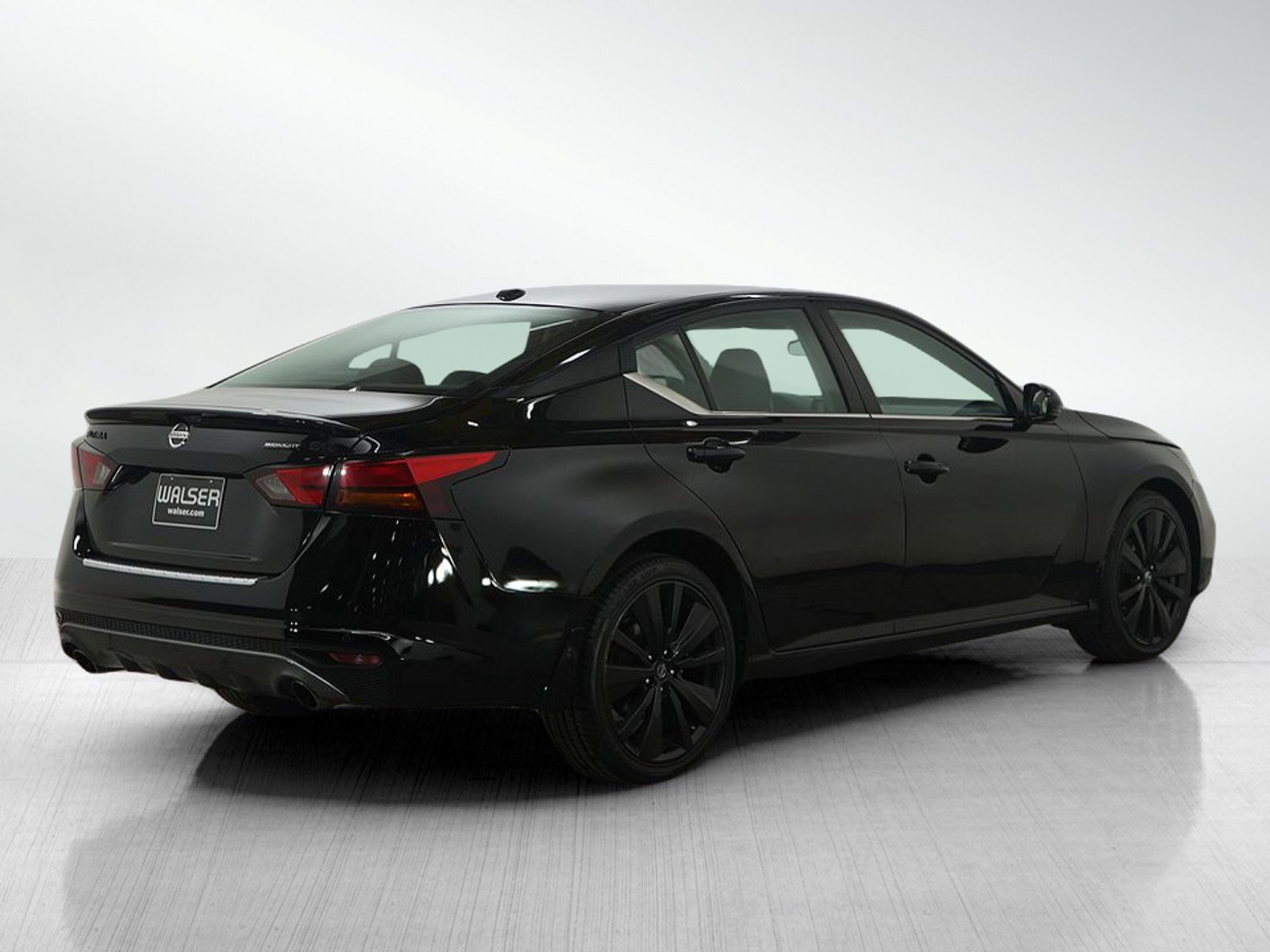 Used 2022 Nissan Altima 2.5 SR w/ Midnight Edition Package image 5