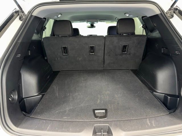 Used 2025 Chevrolet Blazer LT AWD/4WD image 18