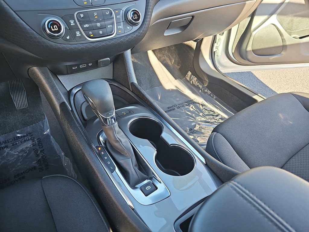 Used 2025 Chevrolet Malibu LT image 23