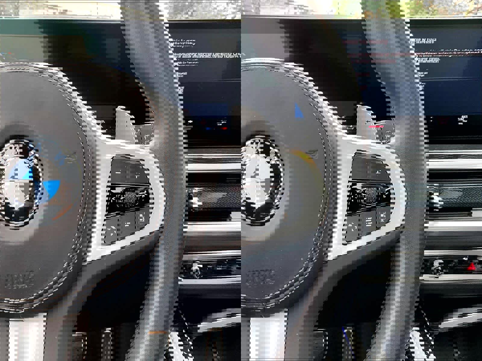 Used 2023 BMW X7 xDrive40i w/ M Sport Package image 21