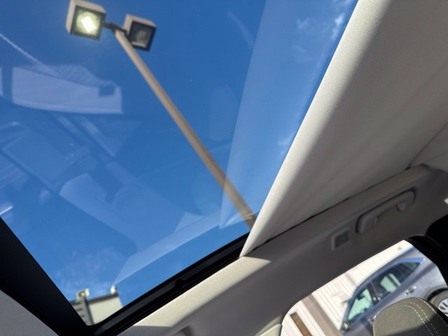 Used 2021 Ford Escape SE w/ SE Sport Appearance Package FWD image 31