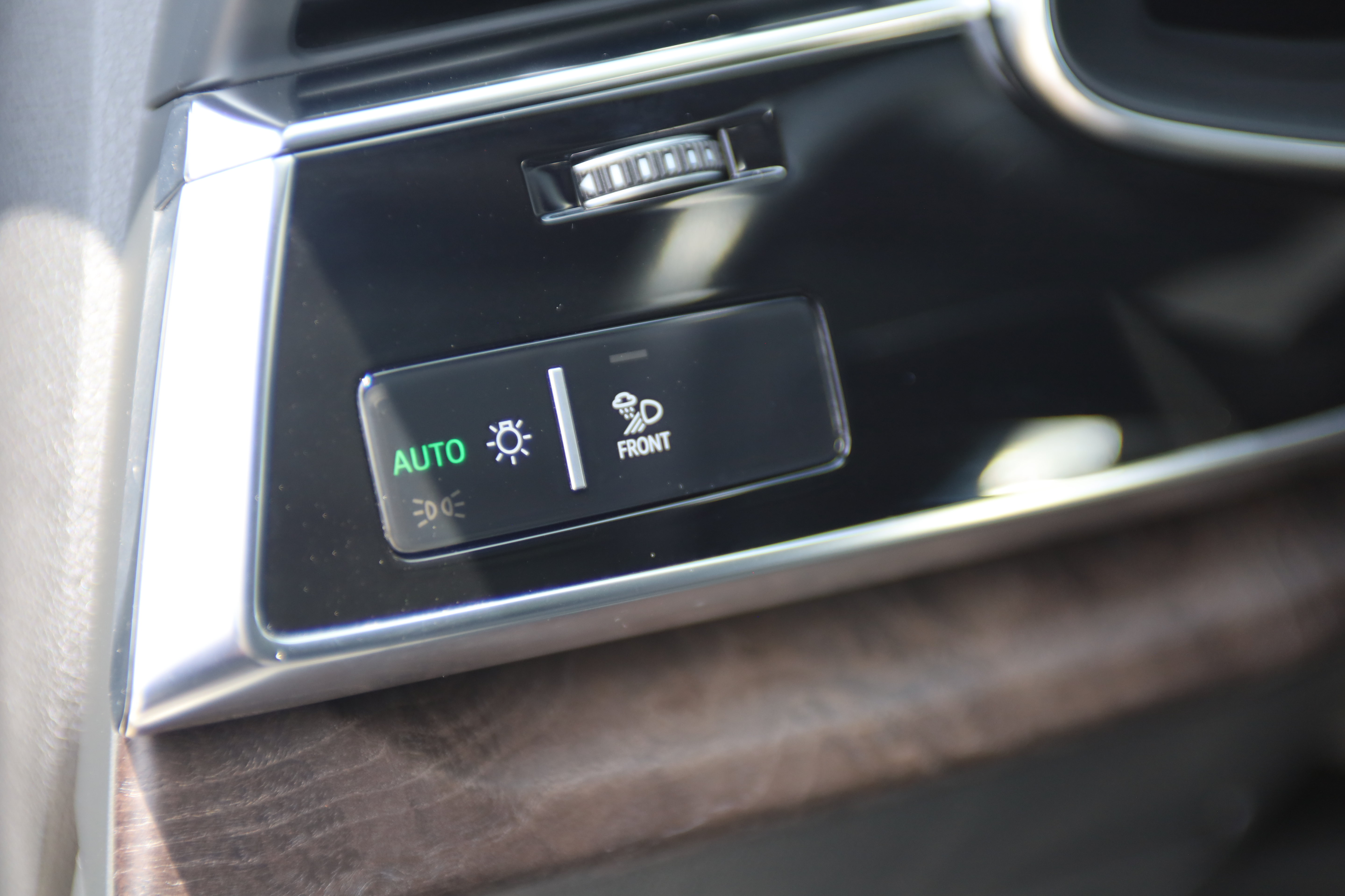 Used 2020 Audi Q8 Prestige w/ Prestige Package AWD/4WD image 20