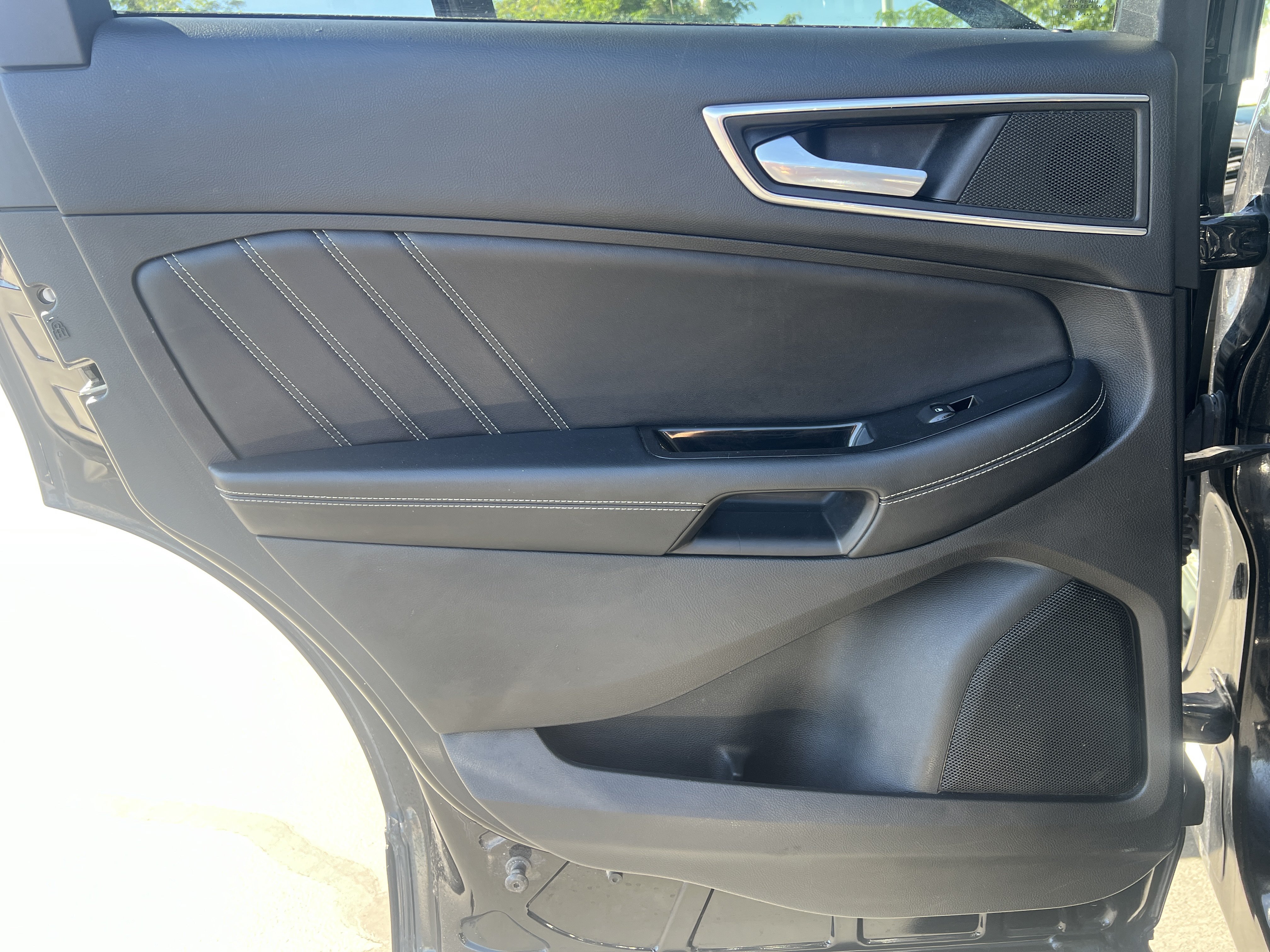 Used 2016 Ford Edge Sport w/ Cold Weather Package AWD/4WD image 23