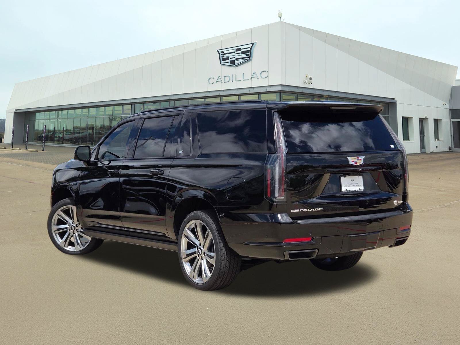 New 2026 Cadillac Escalade ESV Platinum Sport w/ LPO, Floor Liner Package AWD/4WD image 4