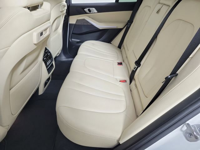 Used 2022 BMW X5 xDrive45e w/ Climate Comfort Package AWD/4WD image 12