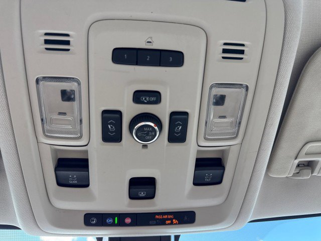 Used 2021 GMC Yukon XL Denali w/ Denali Premium Package image 34