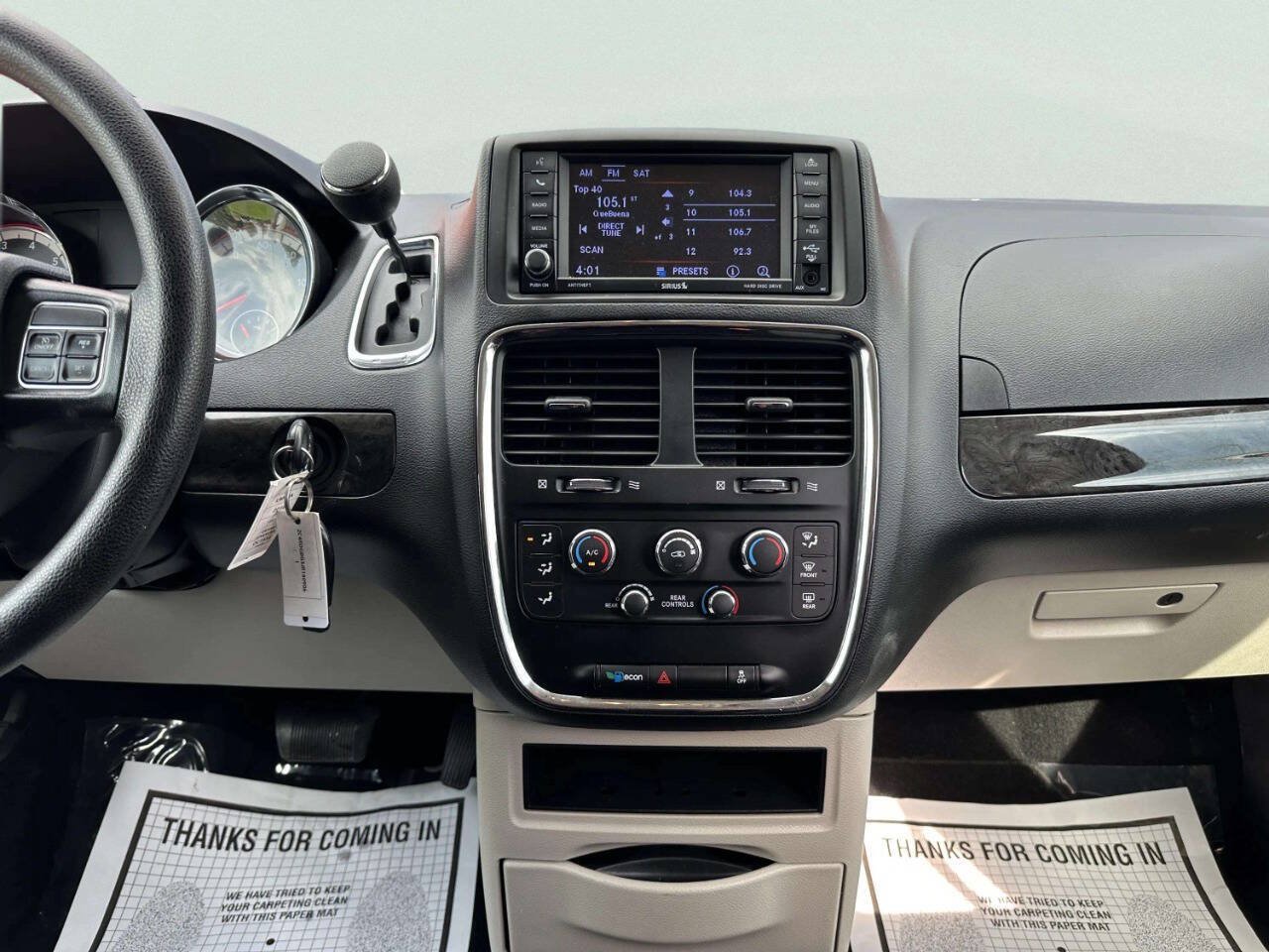 Used 2018 Dodge Grand Caravan SE w/ UConnect Hands-Free Group FWD image 26