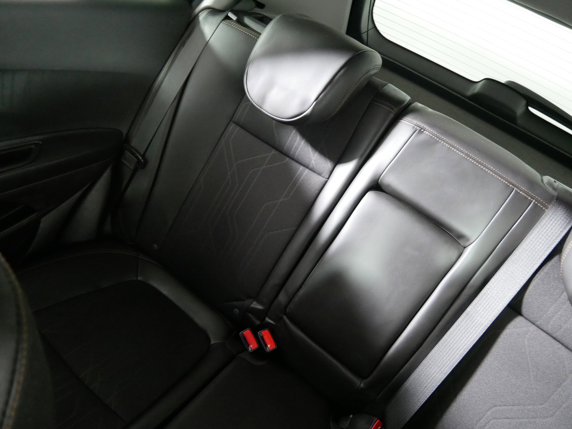 Used 2022 Chevrolet Trax LT w/ LT Convenience Package image 12