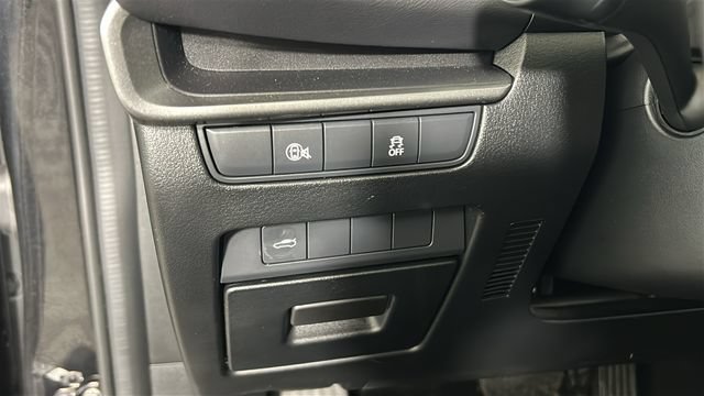 Used 2024 MAZDA MAZDA3 s FWD image 19