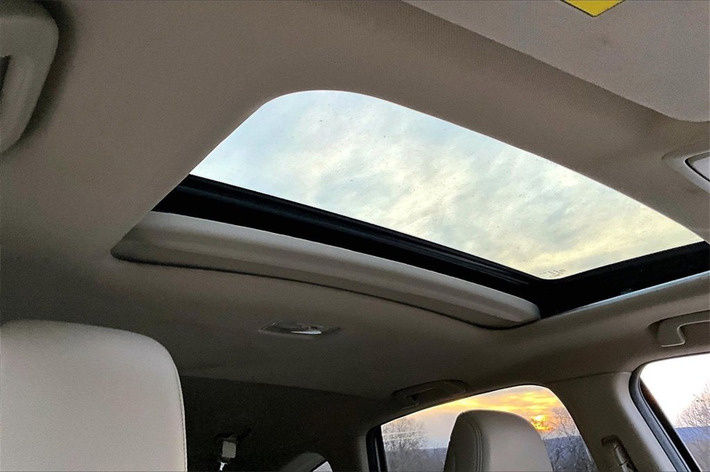 Used 2016 Honda CR-V Touring image 19