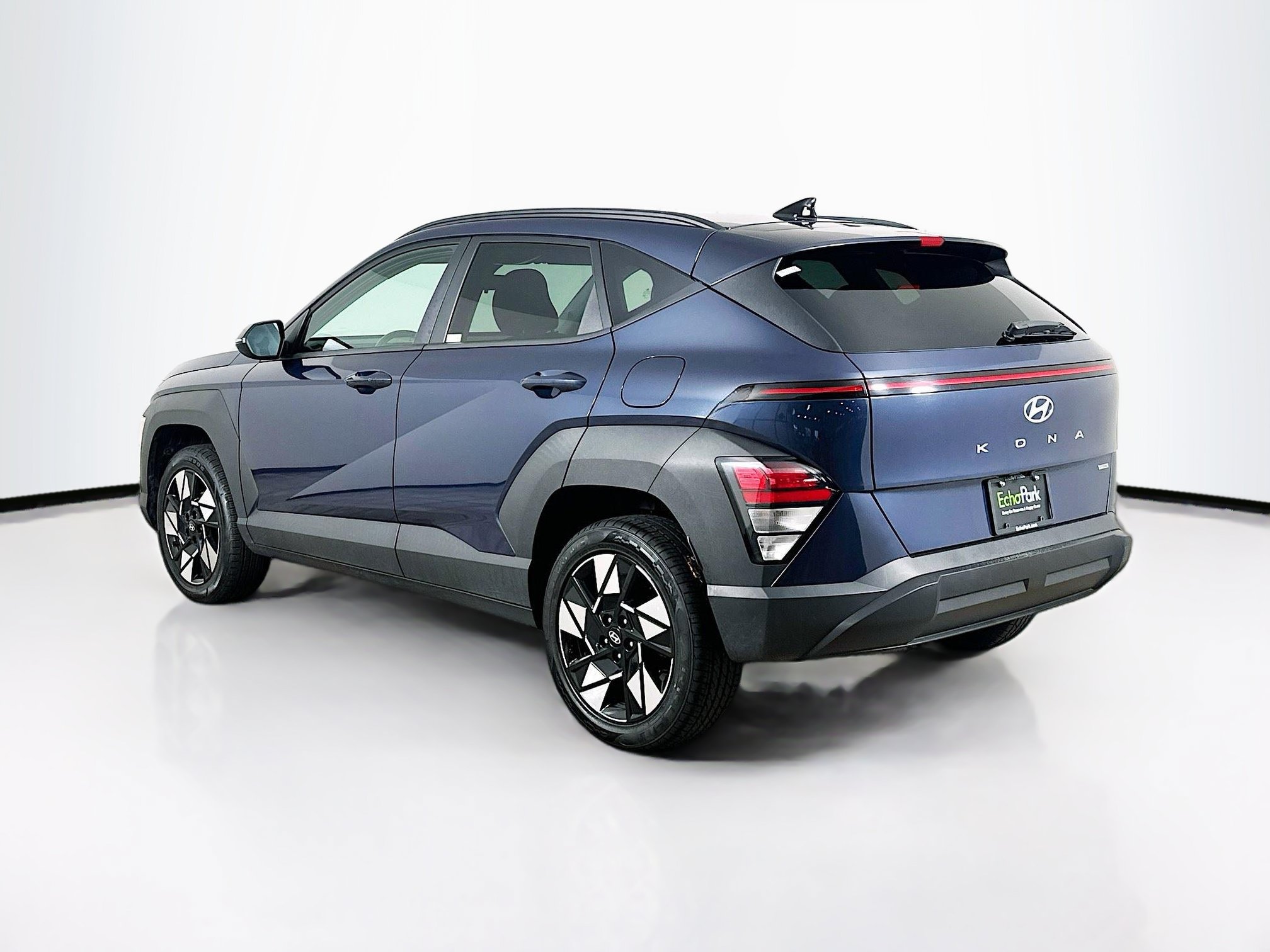 Used 2024 Hyundai Kona SEL AWD/4WD image 5