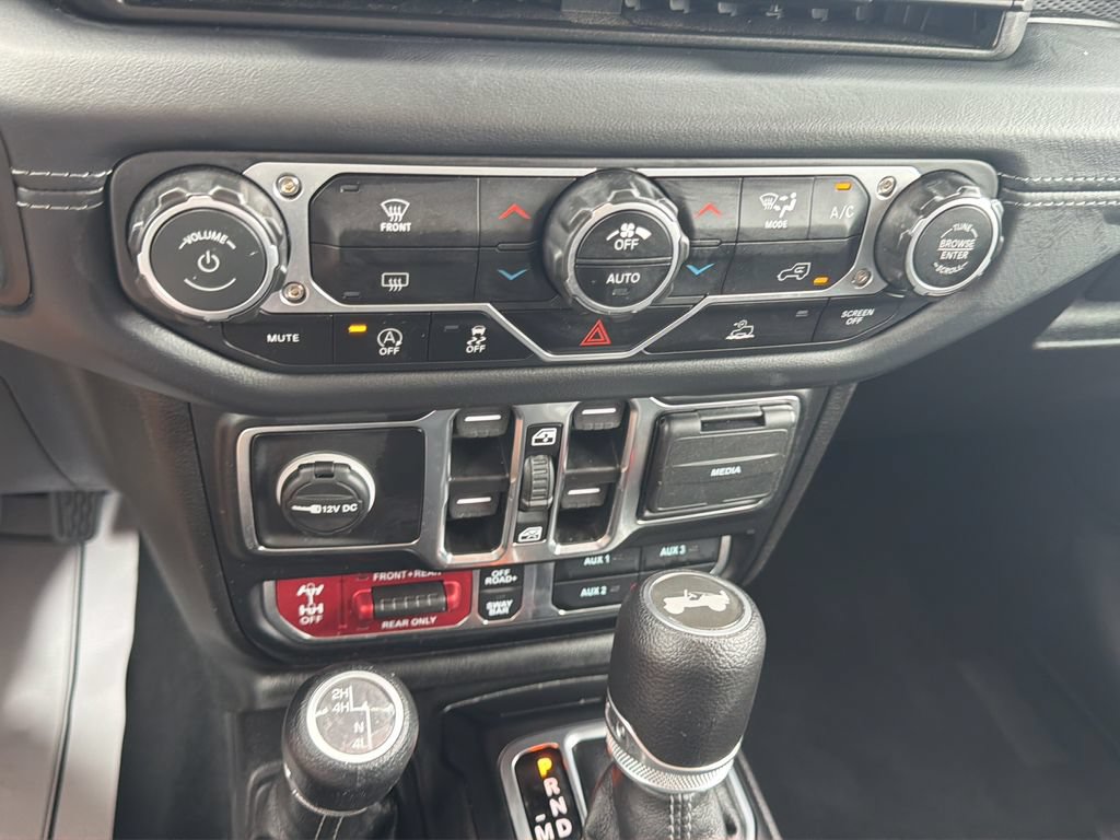 Used 2026 Jeep Wrangler Unlimited Rubicon AWD/4WD image 27