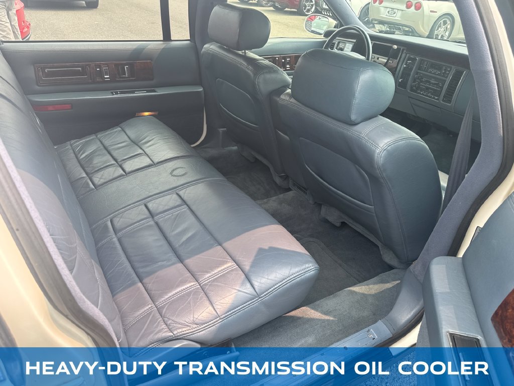 Used 1995 Cadillac Fleetwood Brougham RWD image 29