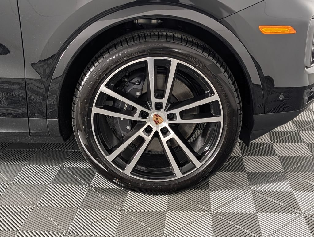 New 2026 Porsche Cayenne AWD/4WD image 14