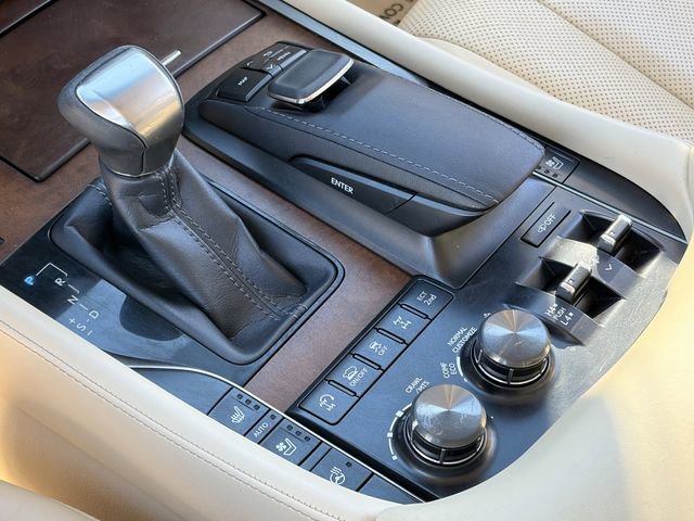 New 2026 Land Rover Range Rover Sport SV image 24