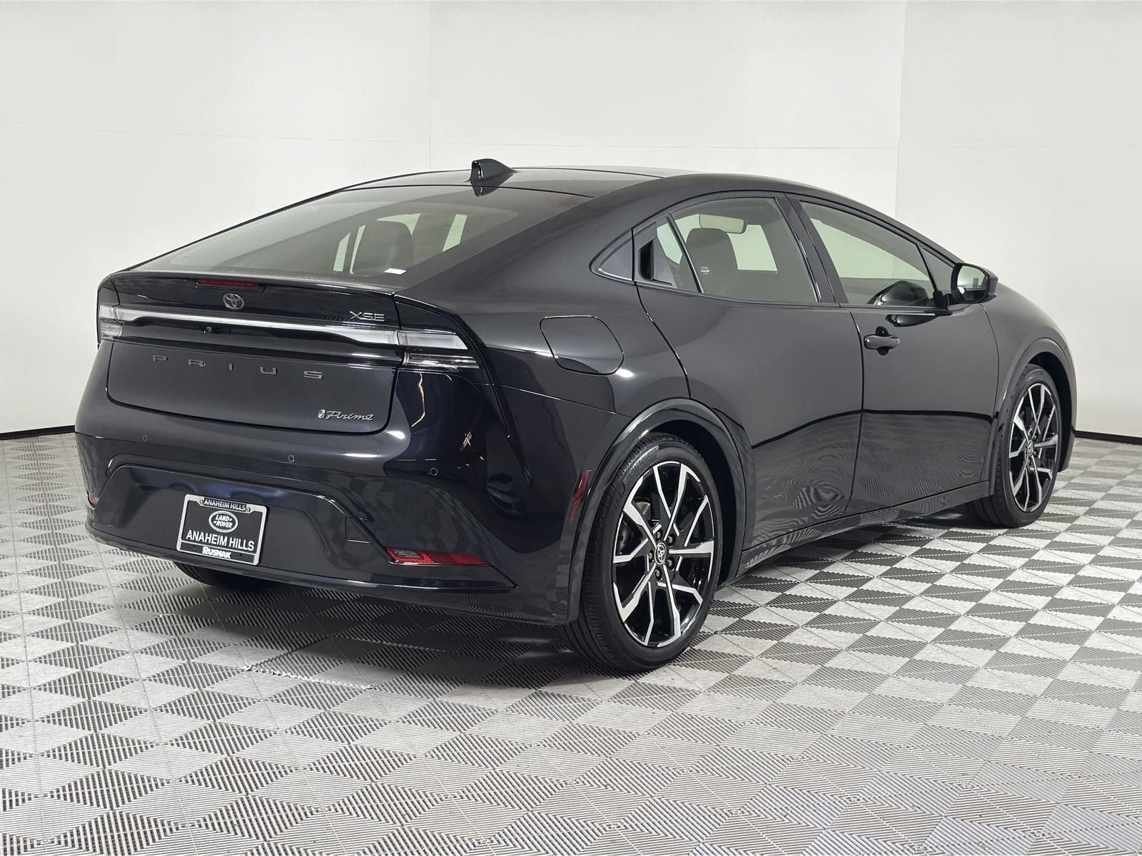 Used 2024 Toyota Prius Prime image 5