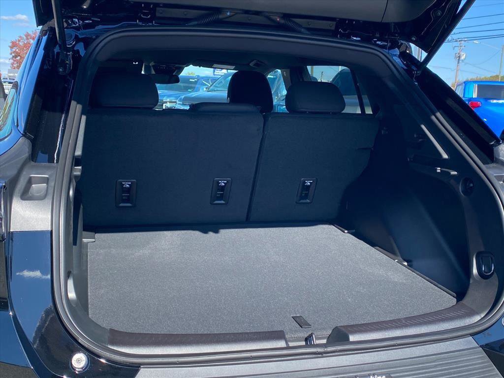 New 2026 Chevrolet Equinox EV LT image 18