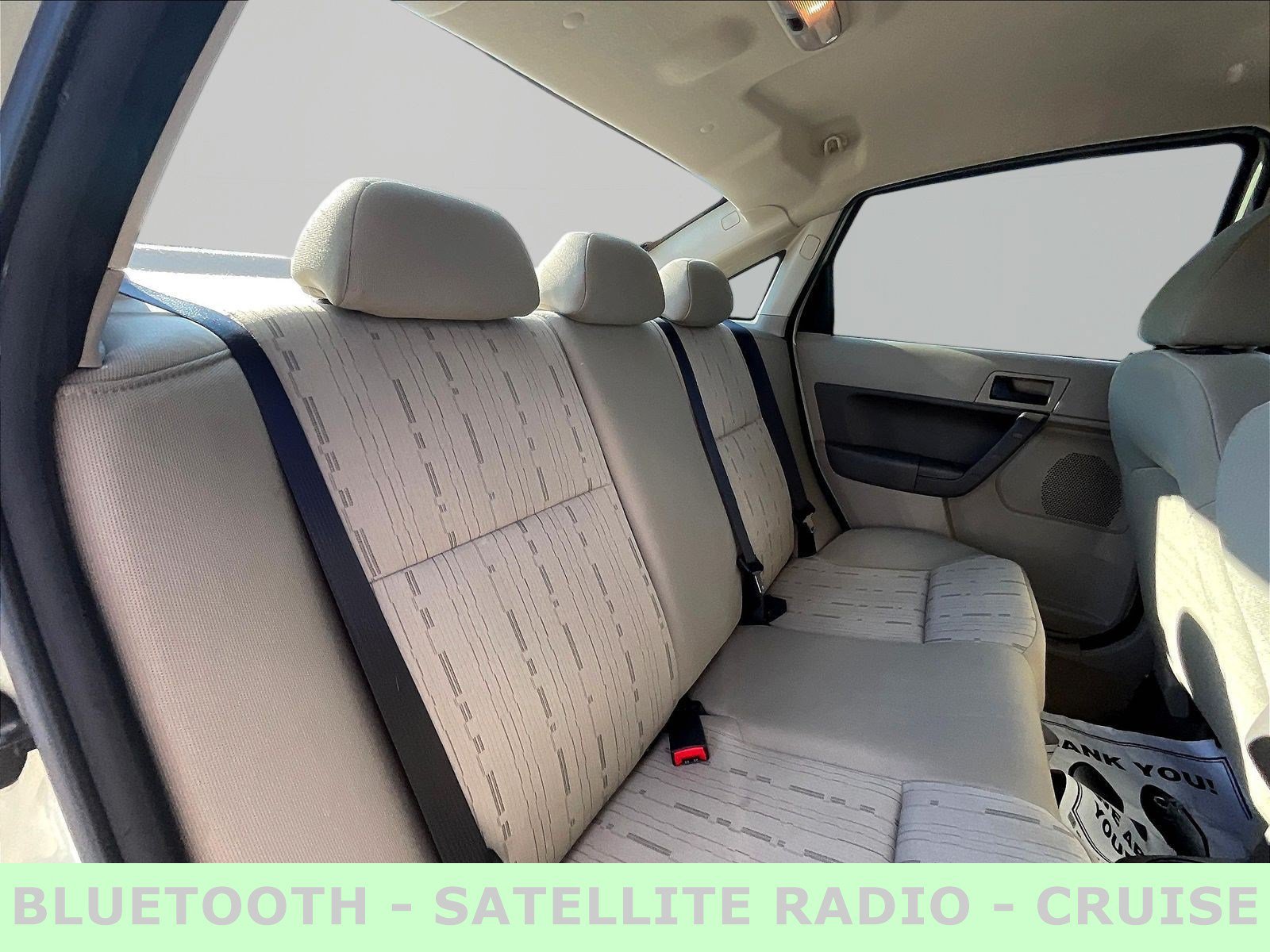 Used 2010 Ford Focus SE FWD image 25