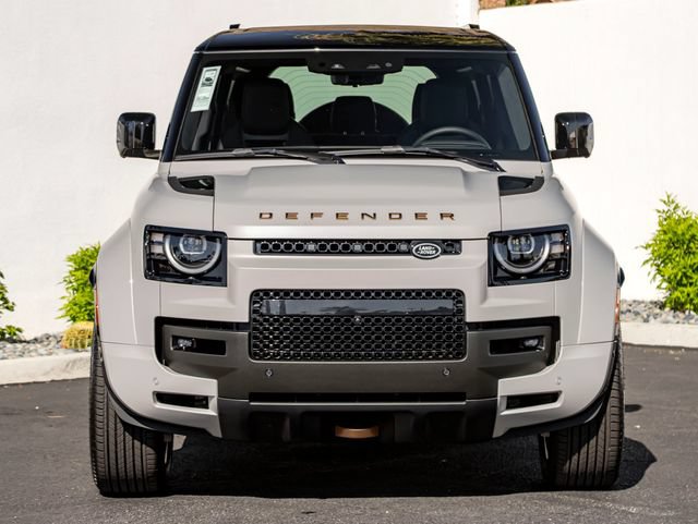 New 2026 Land Rover Defender 110 OCTA AWD/4WD image 3