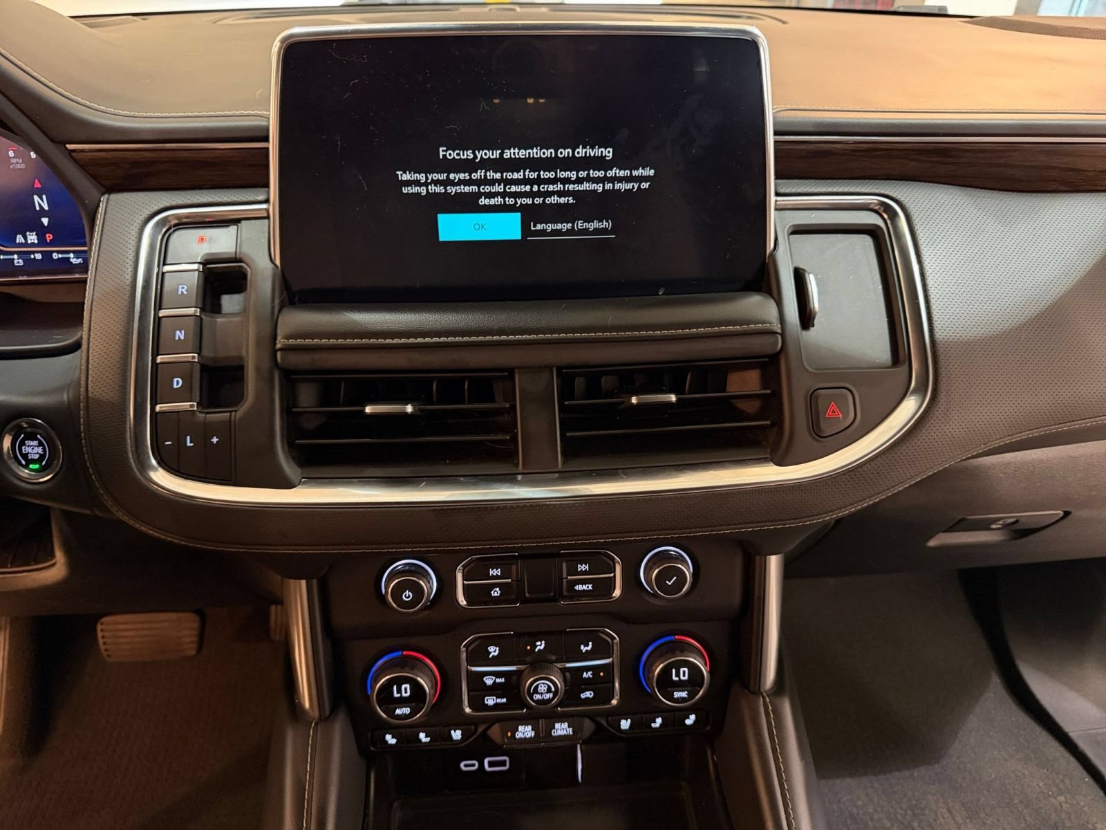 Used 2023 Chevrolet Suburban Premier AWD/4WD image 16