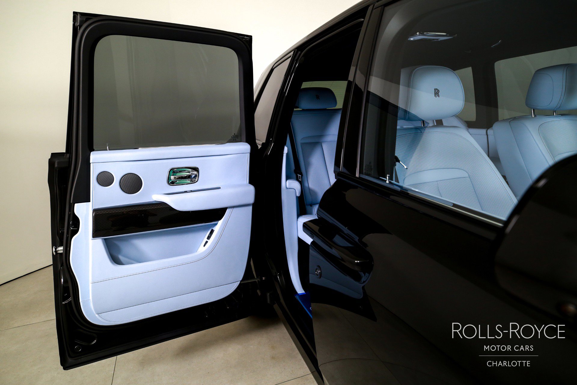 New 2027 Rolls-Royce Cullinan Black Badge AWD/4WD image 29