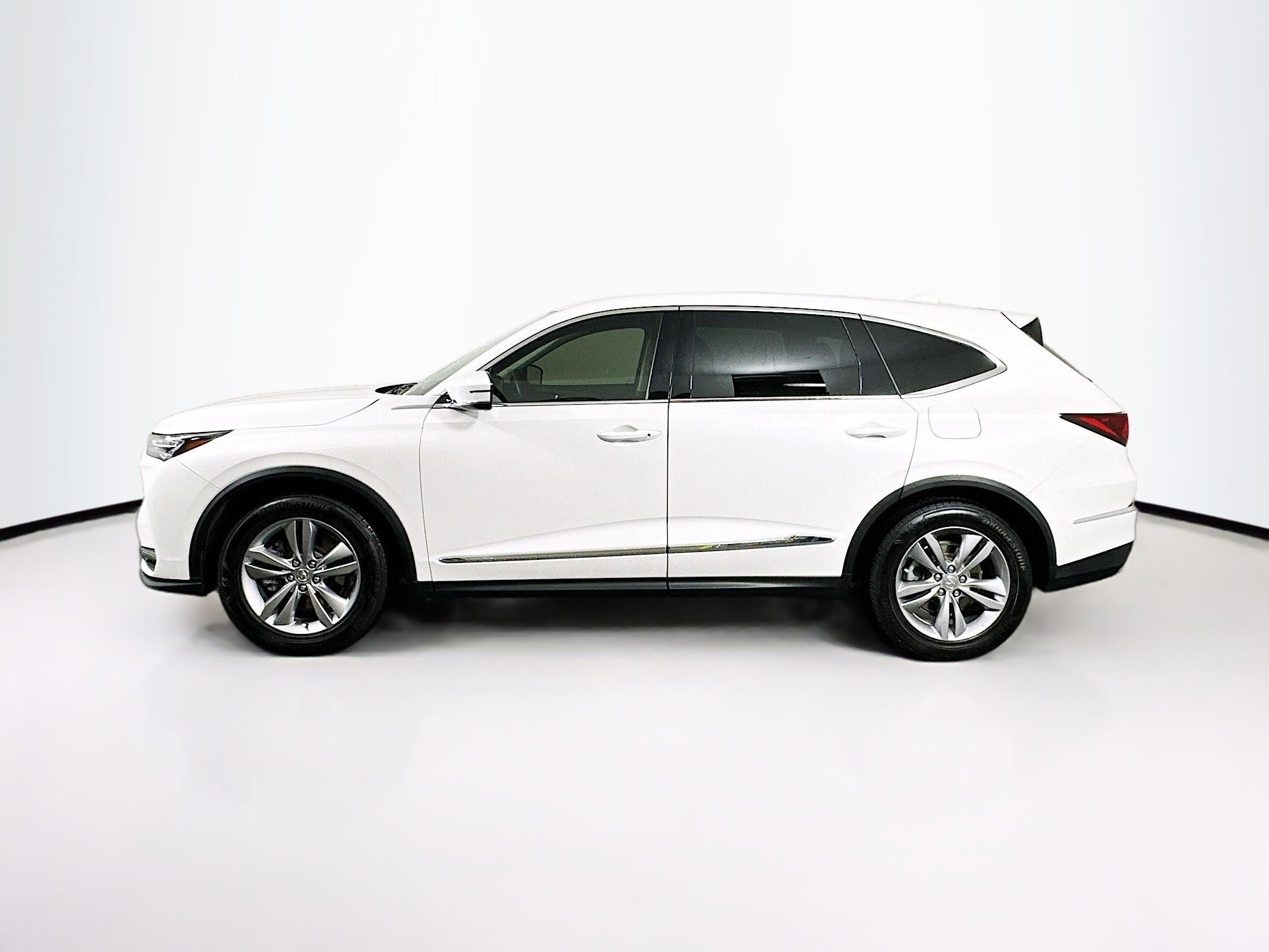 Used 2025 Acura MDX FWD image 4