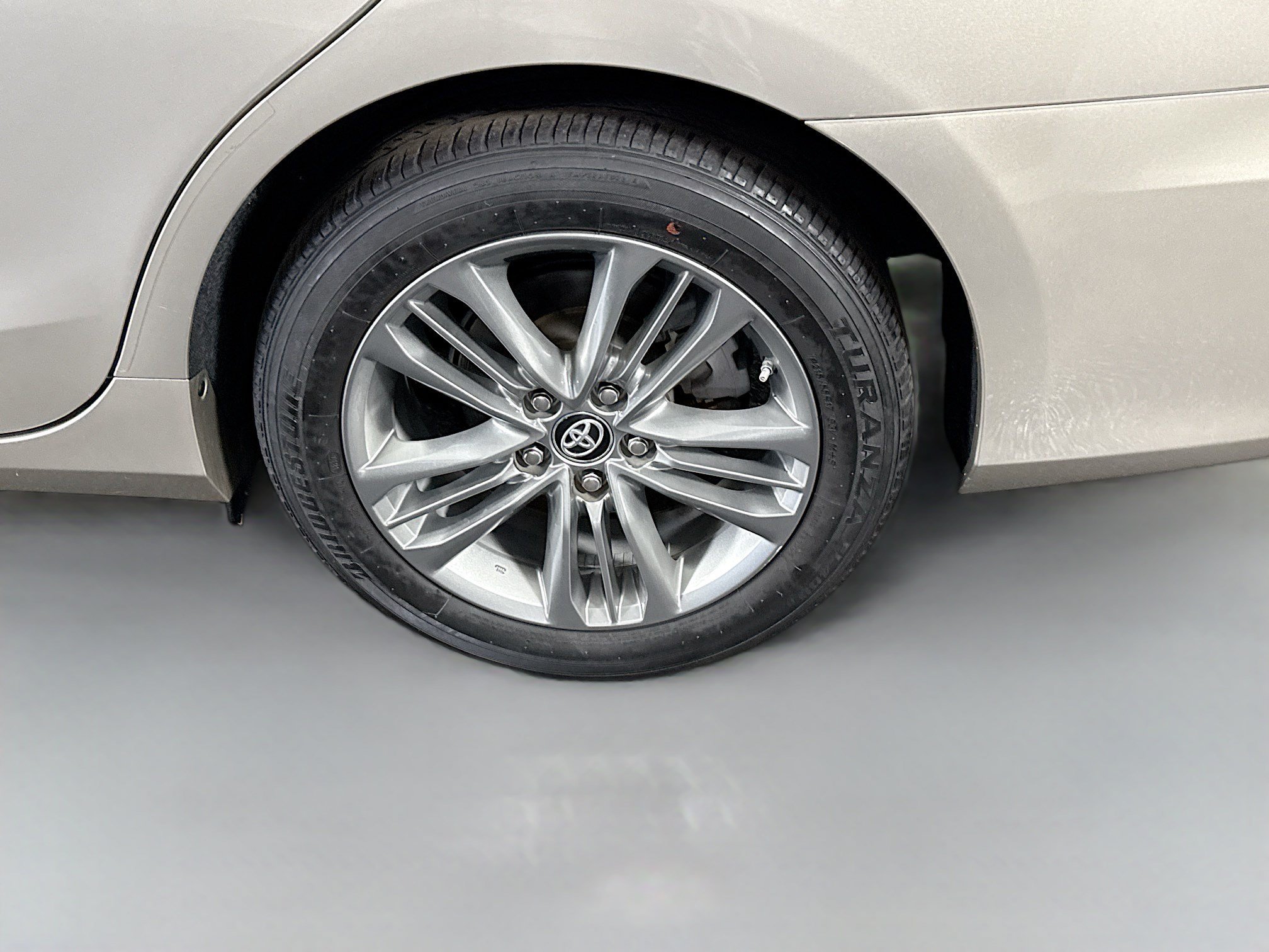 Used 2017 Toyota Camry SE FWD image 36