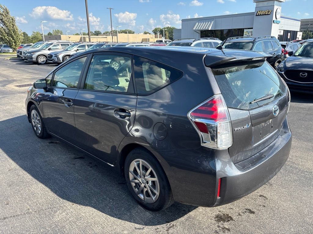 Used 2017 Toyota Prius V Two FWD image 5