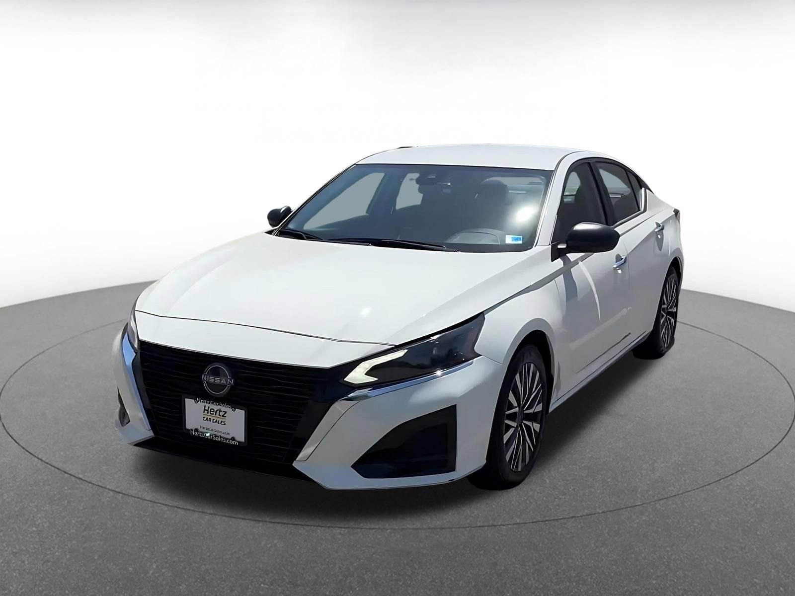 Used 2025 Nissan Altima 2.5 SV FWD image 7