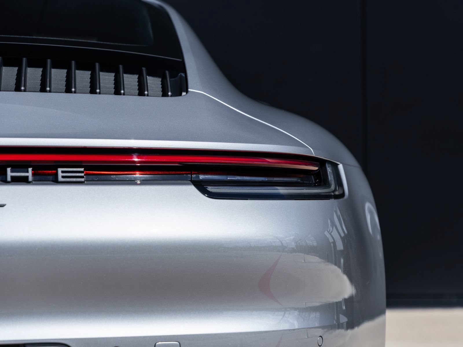 Certified 2023 Porsche 911 Carrera T RWD image 14